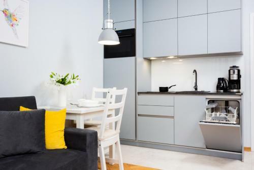 Mokotow Business Center Apartments By Renters