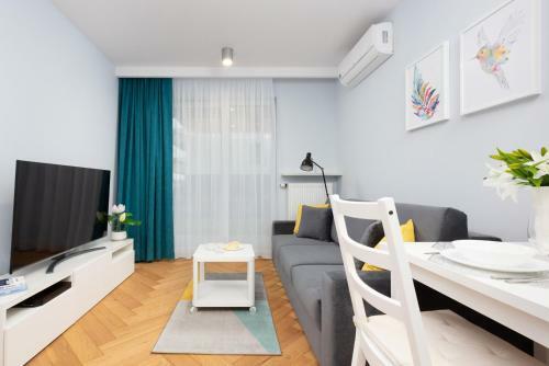 Mokotow Business Center Apartments By Renters