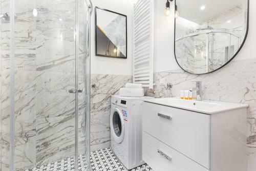 Mokotow Business Center Apartments By Renters