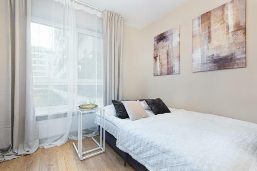 Mokotow Business Center Apartments By Renters