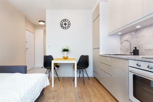 Mokotow Business Center Apartments By Renters