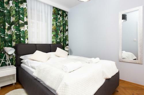 Mokotow Business Center Apartments By Renters