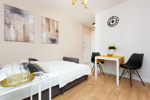 Mokotow Business Center Apartments By Renters