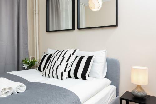 Apartments Warsaw Kr�lewska By Renters
