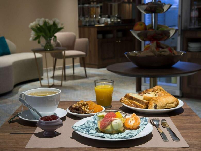 Hotel Mercure Paris Suresnes Longchamp