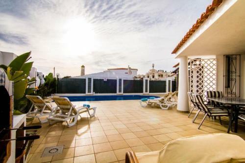 Villa 2, Cozy On Oura Beach, Albufeira