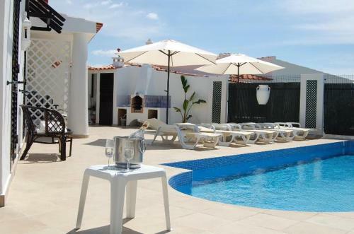 Villa 2, Cozy On Oura Beach, Albufeira