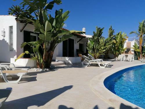 Villa 15, Very Cozy On Oura Beach, Albufeira