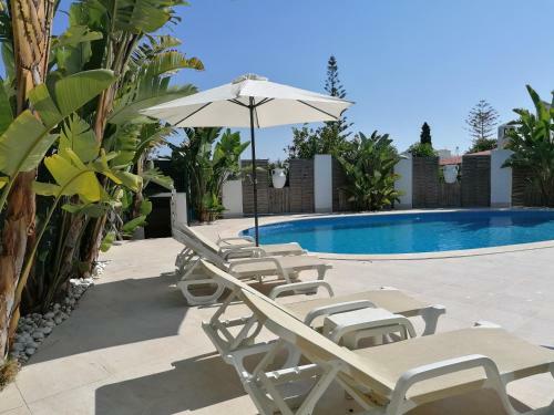 Villa 15, Very Cozy On Oura Beach, Albufeira