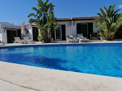 Villa 15, Very Cozy On Oura Beach, Albufeira