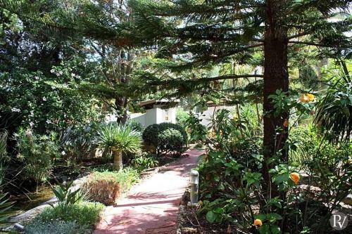 Alto Da Cerca Apartment Sleeps 4 With Pool And Air Con