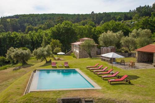 Calheiros Villa Sleeps 10