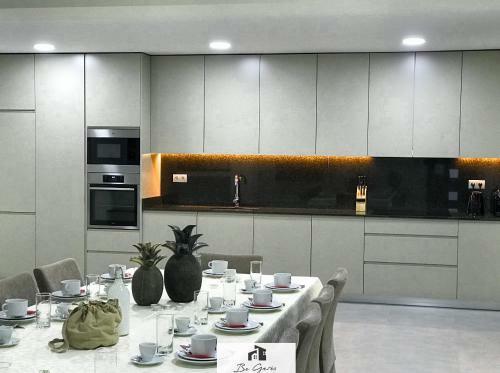 S Residence - T5
