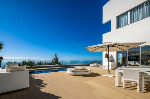 Luxury Villa Carlota With Private Pool