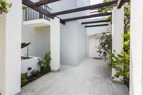 Hamptons Villa By The Getaway Collection