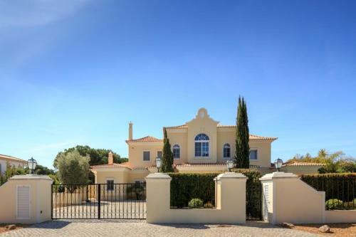 Cavacos Villa Sleeps 10 Pool Air Con Wifi