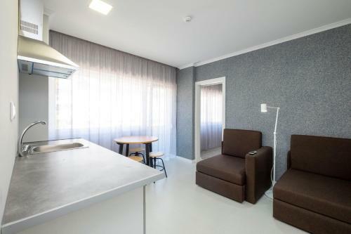 Hostal Bus Station Suites&dorm