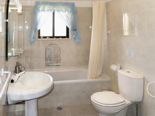 Cerro Do Lobo Villa Sleeps 8 With Pool Air Con And Wifi