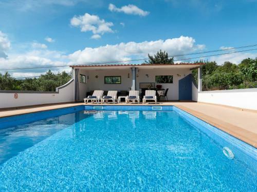 Cerro Do Lobo Villa Sleeps 8 With Pool Air Con And Wifi
