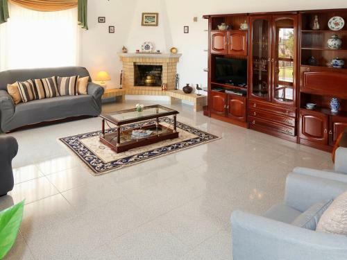Cerro Do Lobo Villa Sleeps 8 With Pool Air Con And Wifi
