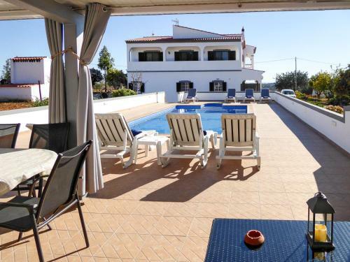 Cerro Do Lobo Villa Sleeps 8 With Pool Air Con And Wifi