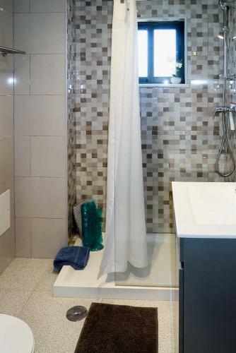 Cerro Do Lobo Villa Sleeps 8 With Pool Air Con And Wifi