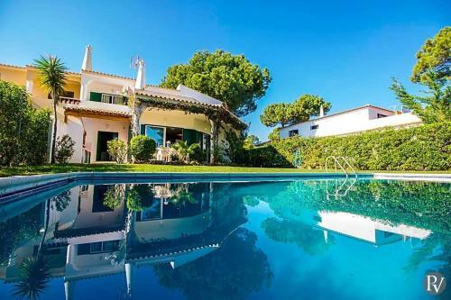 Villa In Cavacos Sleeps 10 With Pool Air Con And Wifi