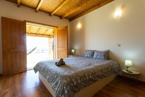 Luxury Spacious Farmhouse With Great Land Viewa