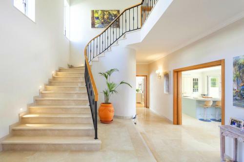 Almancil Villa Sleeps 8 Pool Air Con Wifi