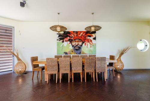 Ferragudo Premium Villa - Heatable Pool & River Views