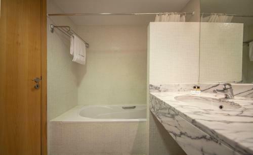 B40 - Marina View Apartment