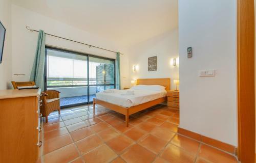 B39 - Marina Hill Apartment