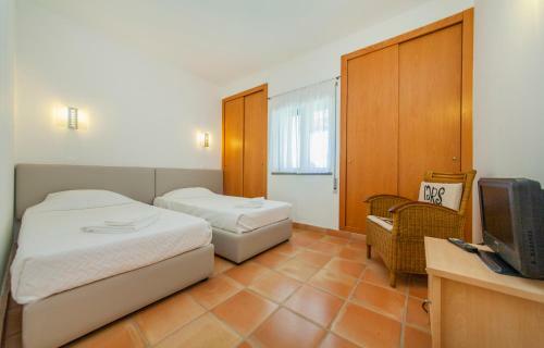 B39 - Marina Hill Apartment