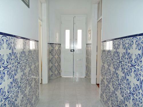 C01 - Blue Door City Apartment