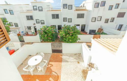 C06 - Water Tower Townhouse With Pool