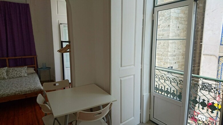 Hostal No Limit Alfama Guesthouse