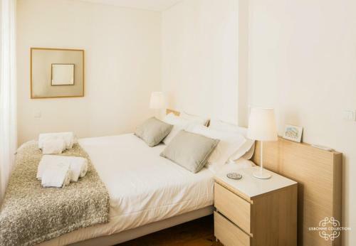 Modern And Comfort Apartment 25 By Lisbonne Collection