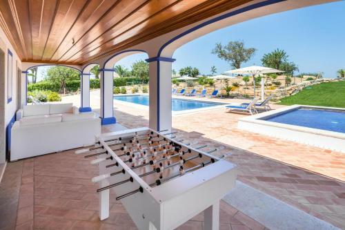 Malhadais Villa Sleeps 8 With Pool And Air Con
