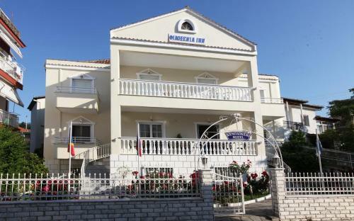 Hotel Philoxenia Inn
