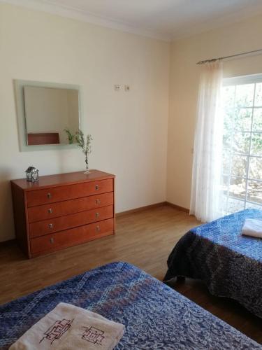 Great Quiet Villa In Portim�o With Pool