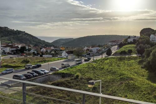 Lovelystay - Sesimbra 3bdr Apartment W/terrace