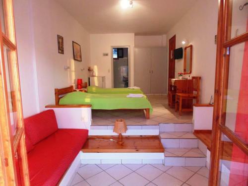Hostal Froudi Rooms