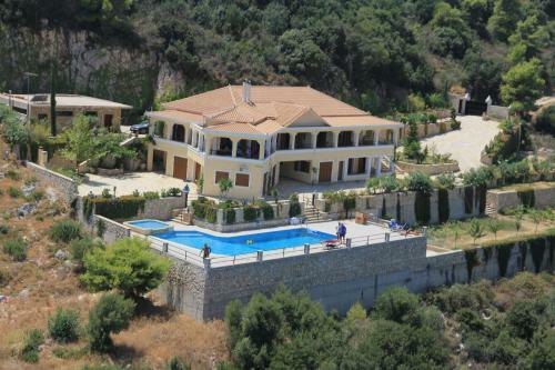 Villa Akros And Suites