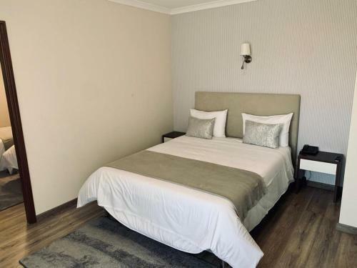 Bed & Breakfast Alojamento Restaurante Dom Dinis