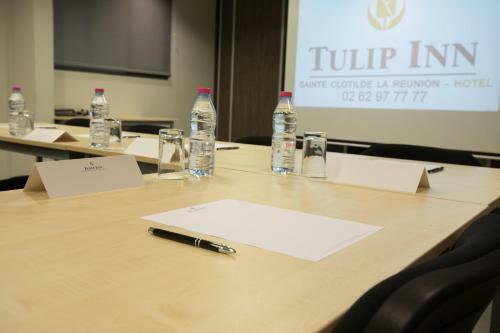 Hotel Tulip Inn Sainte Clotilde