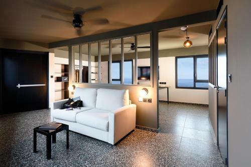 Hotel Dina Morgabine Saint Denis
