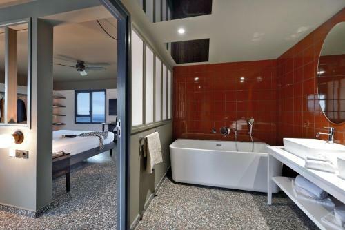 Hotel Dina Morgabine Saint Denis