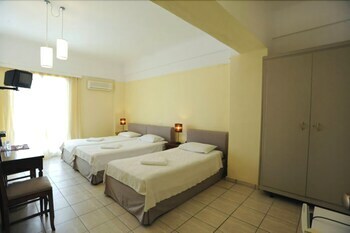 Hotel Delfinia