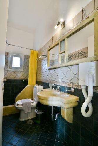 Golden Beach Hotel & Apartments