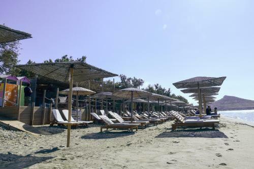 Golden Beach Hotel & Apartments
